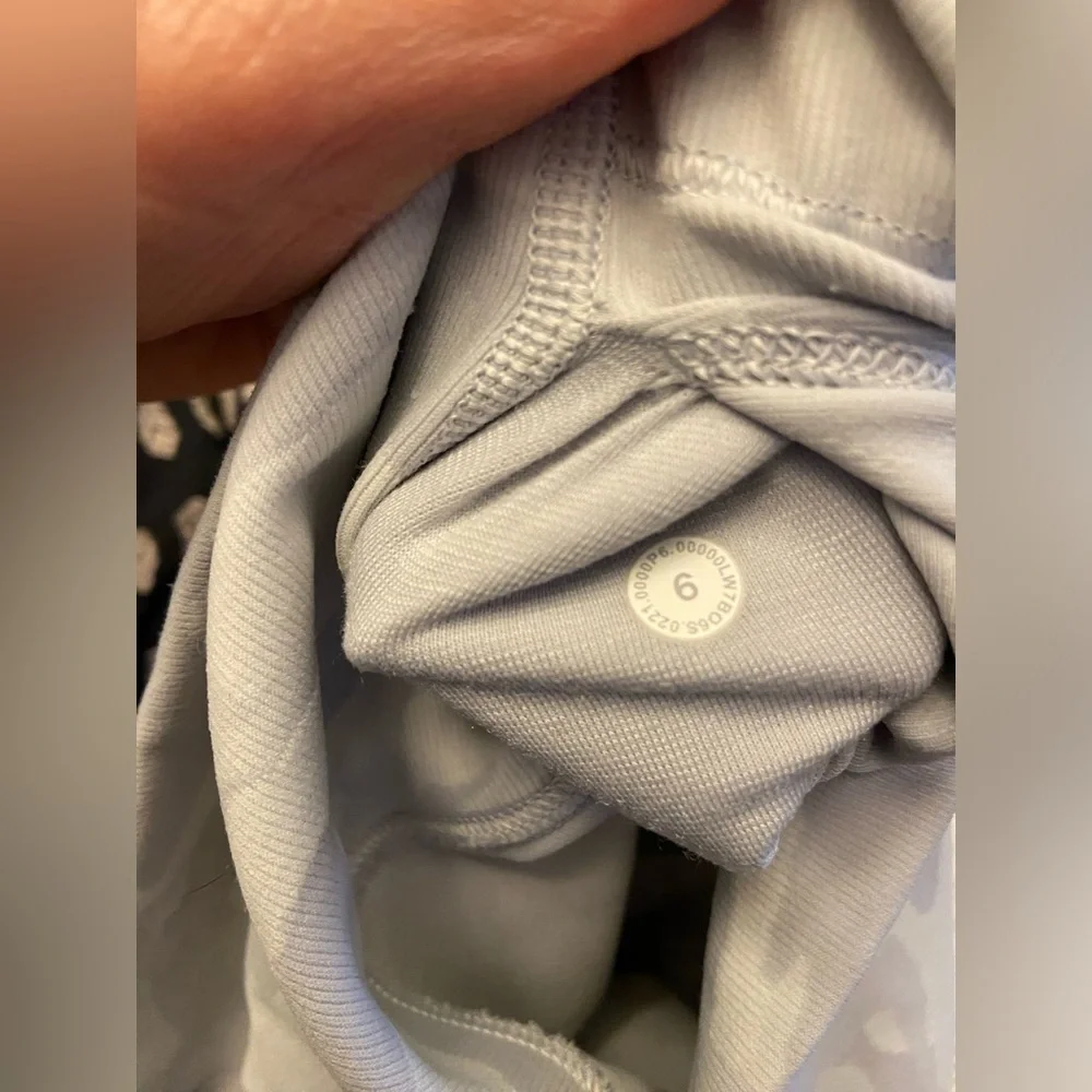 Lululemon wounder under shorts